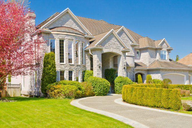 A house in an American suburb